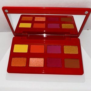 🌸CALIENTE‎ Artist Couture Eyeshadow Palette